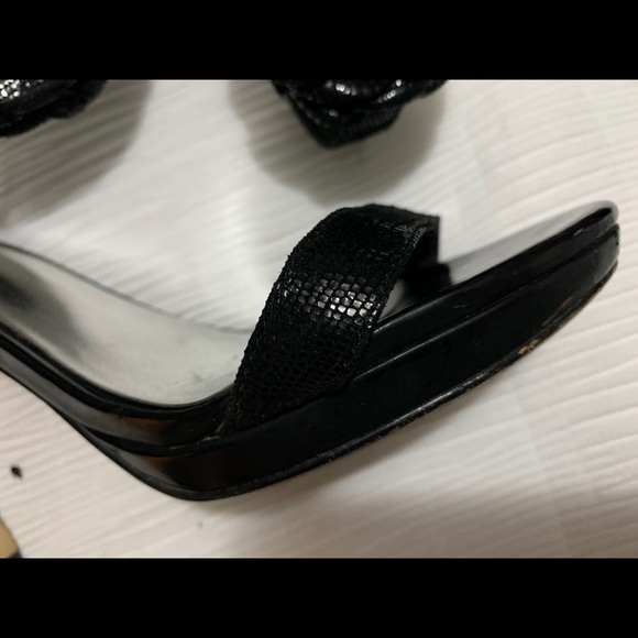 Shoes - Picture 6 of 16